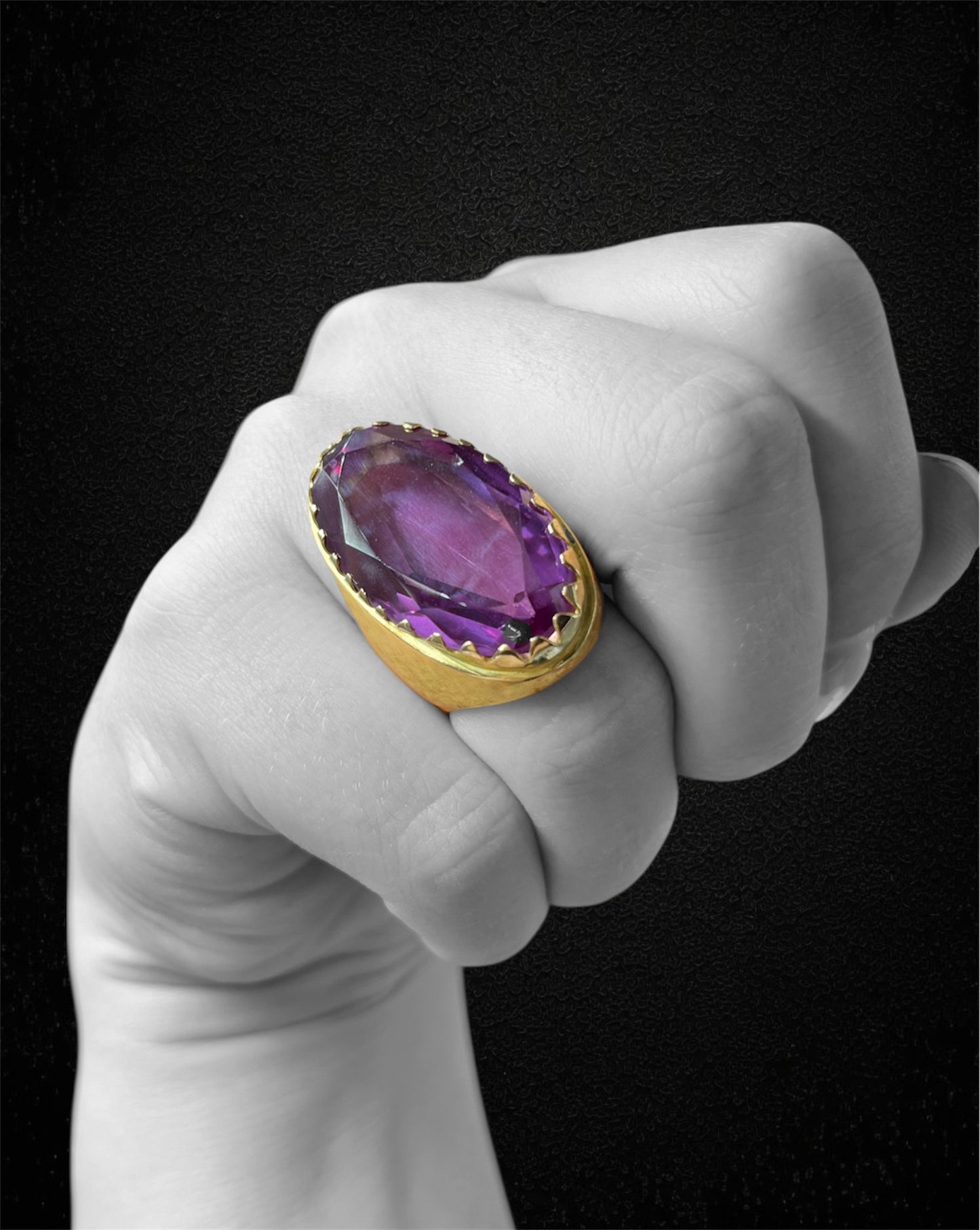 Anello maestoso con ametista di ca. 30 ct, anni '40