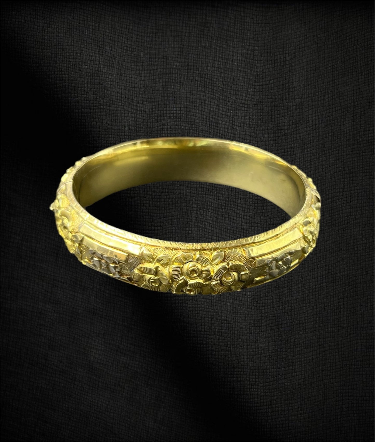 Bracciale in Oro Giallo 18K — Italia, seconda metà XIX secolo