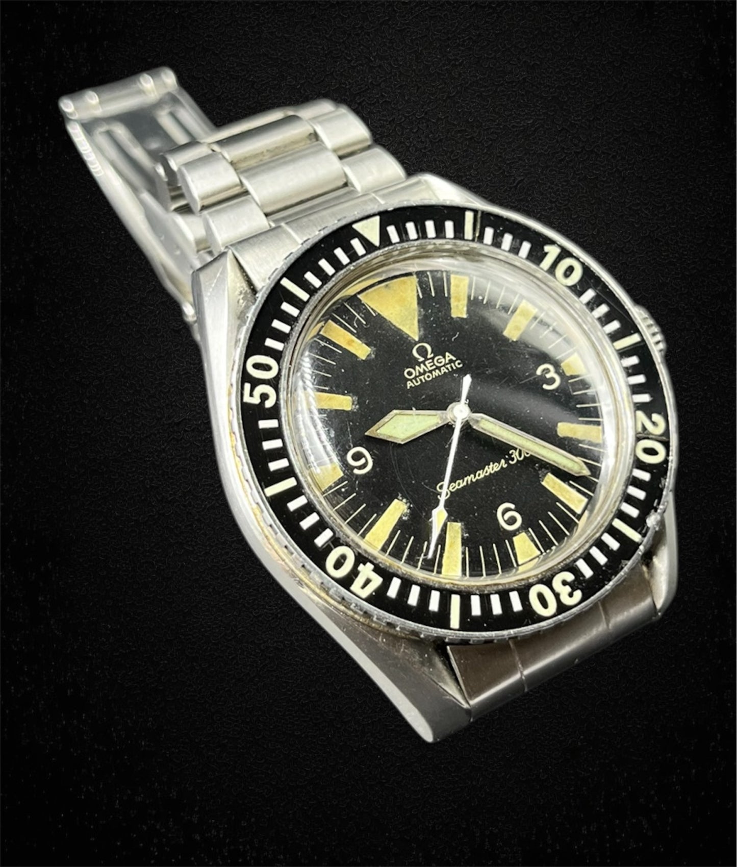 Omega Seamaster 300 "big triangle diver" Ref. 165.024 (1968)