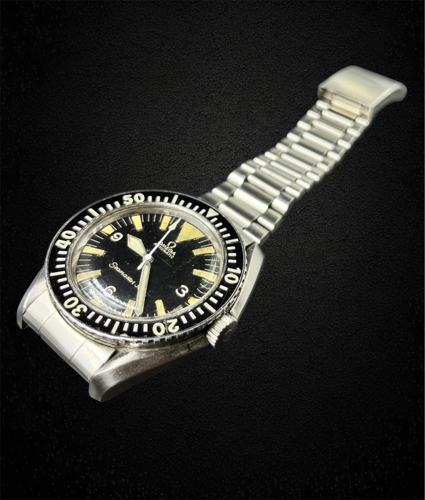 Omega Seamaster 300 "big triangle diver" Ref. 165.024 (1968)