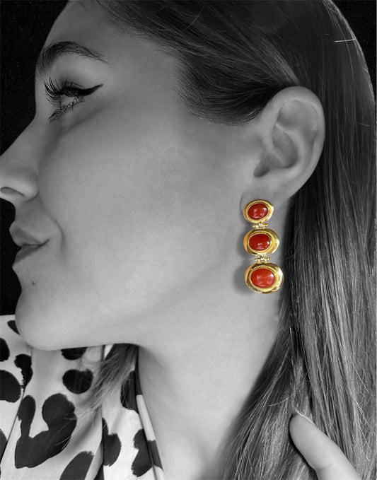 Orecchini in oro giallo 18K con corallo mediterraneo, produzione italiana