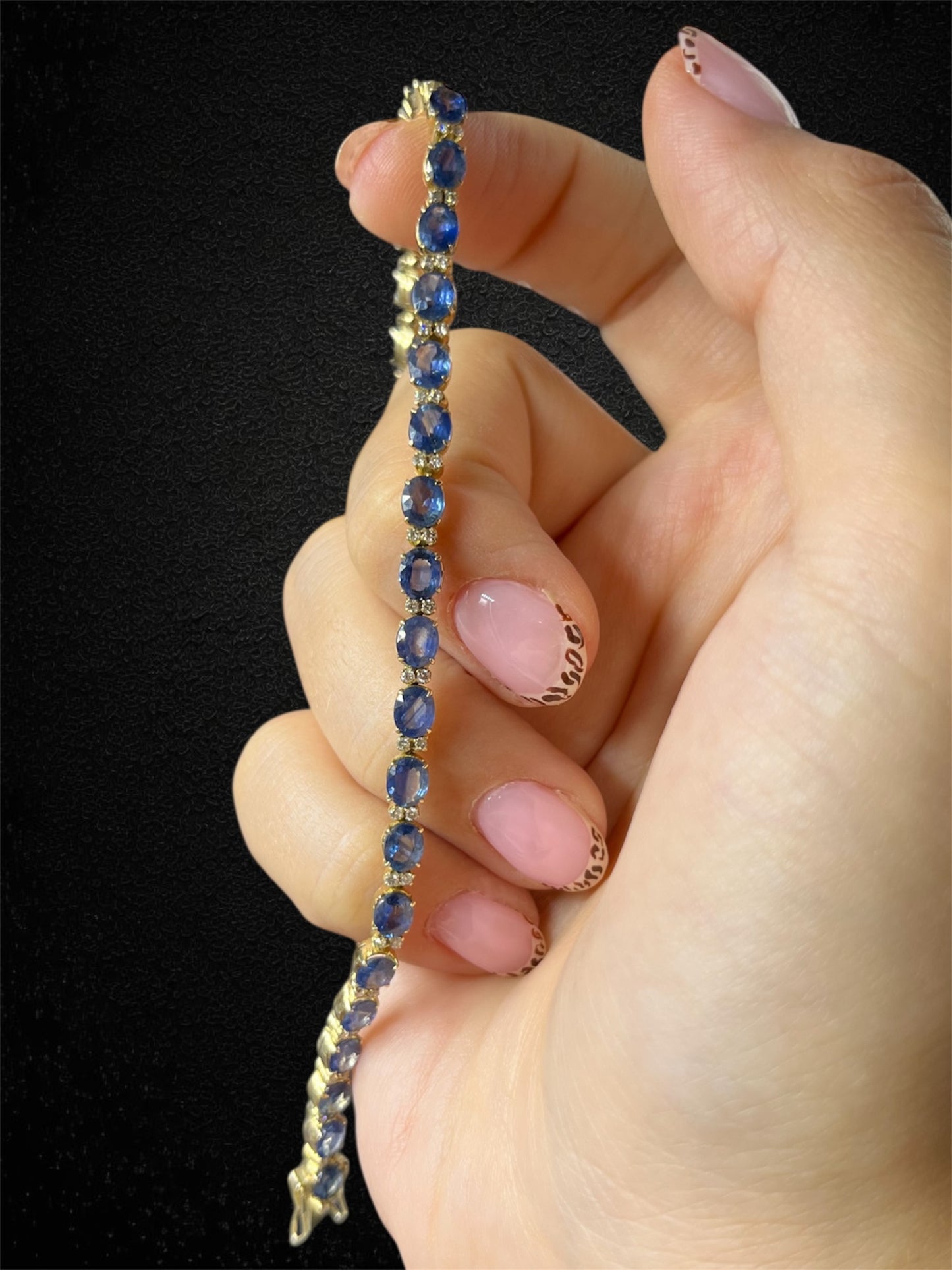 Bracciale tennis con zaffiri e diamanti
