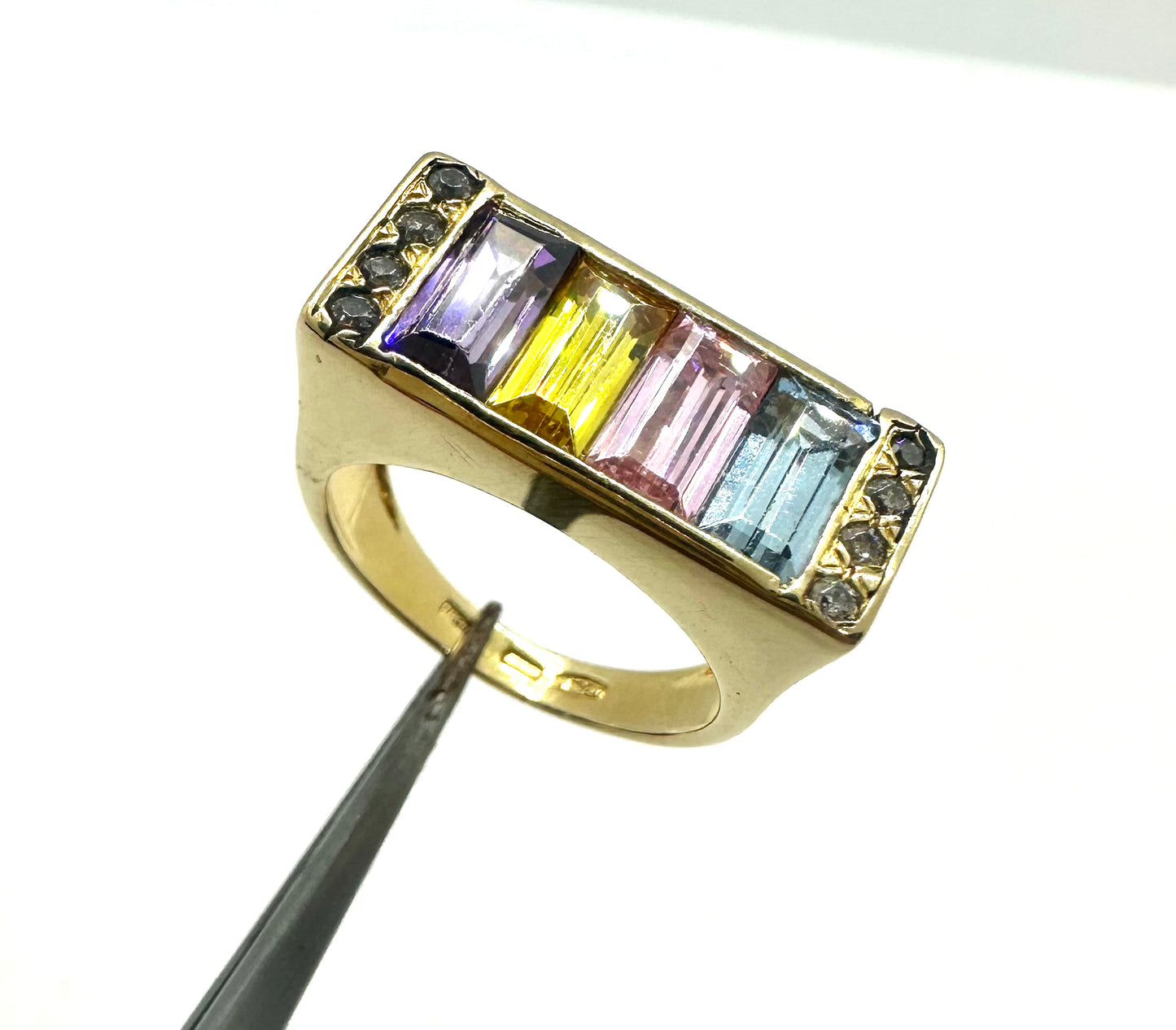 Anello Premier con pietre multicolori