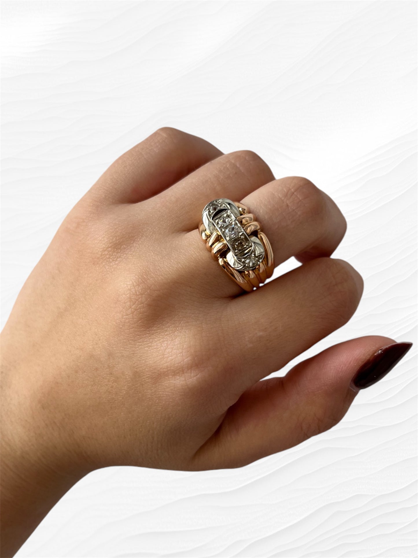 Anello a fascia con diamanti in stile Art Déco