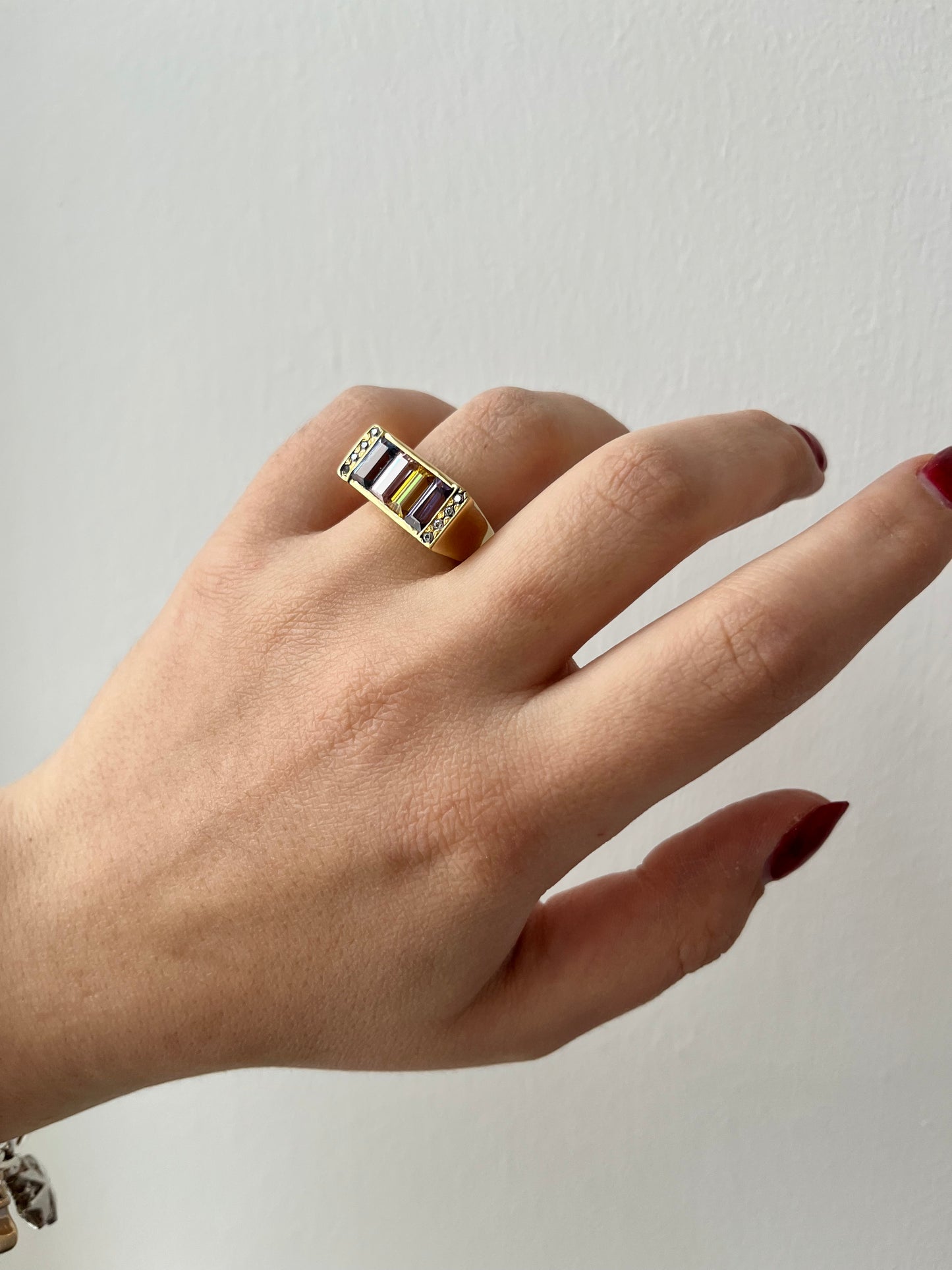 Anello Premier con pietre multicolori