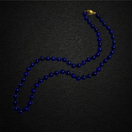 Raffinata collana in perle di lapislazzulo