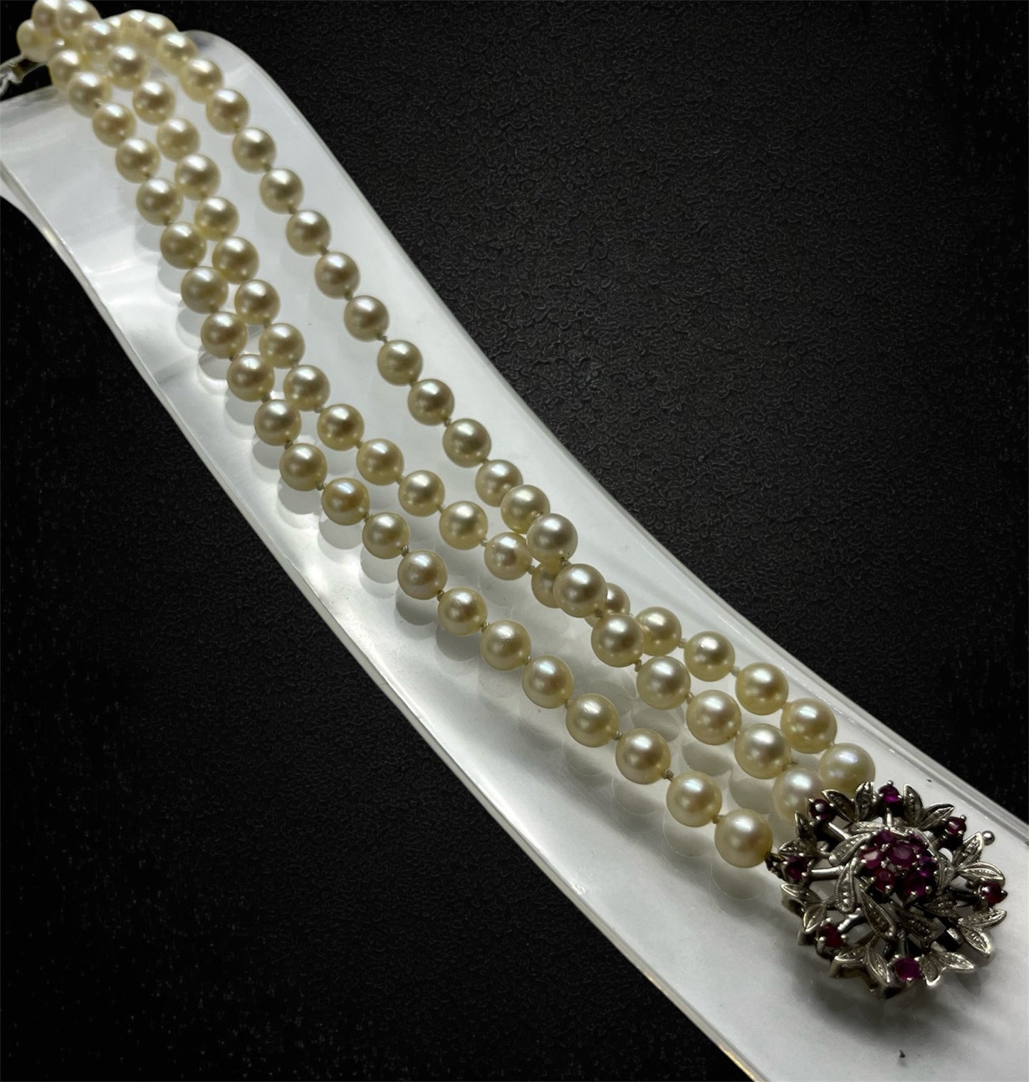 Bracciale novecentesco a tre fili di perle