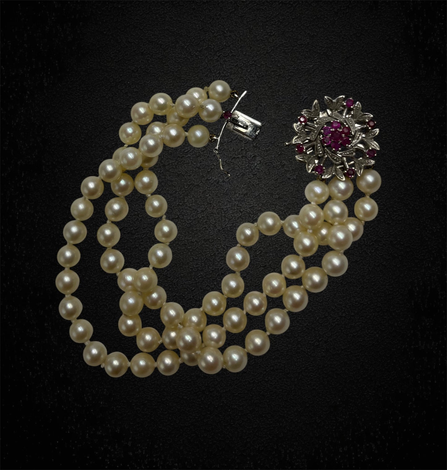 Bracciale novecentesco a tre fili di perle