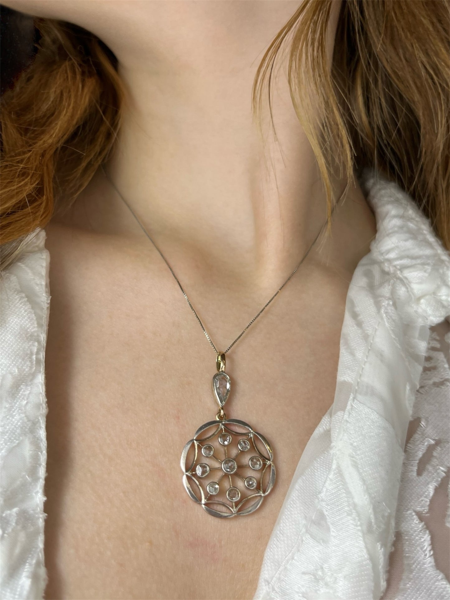 Raro pendente circolare, con diamanti, fine XIX secolo