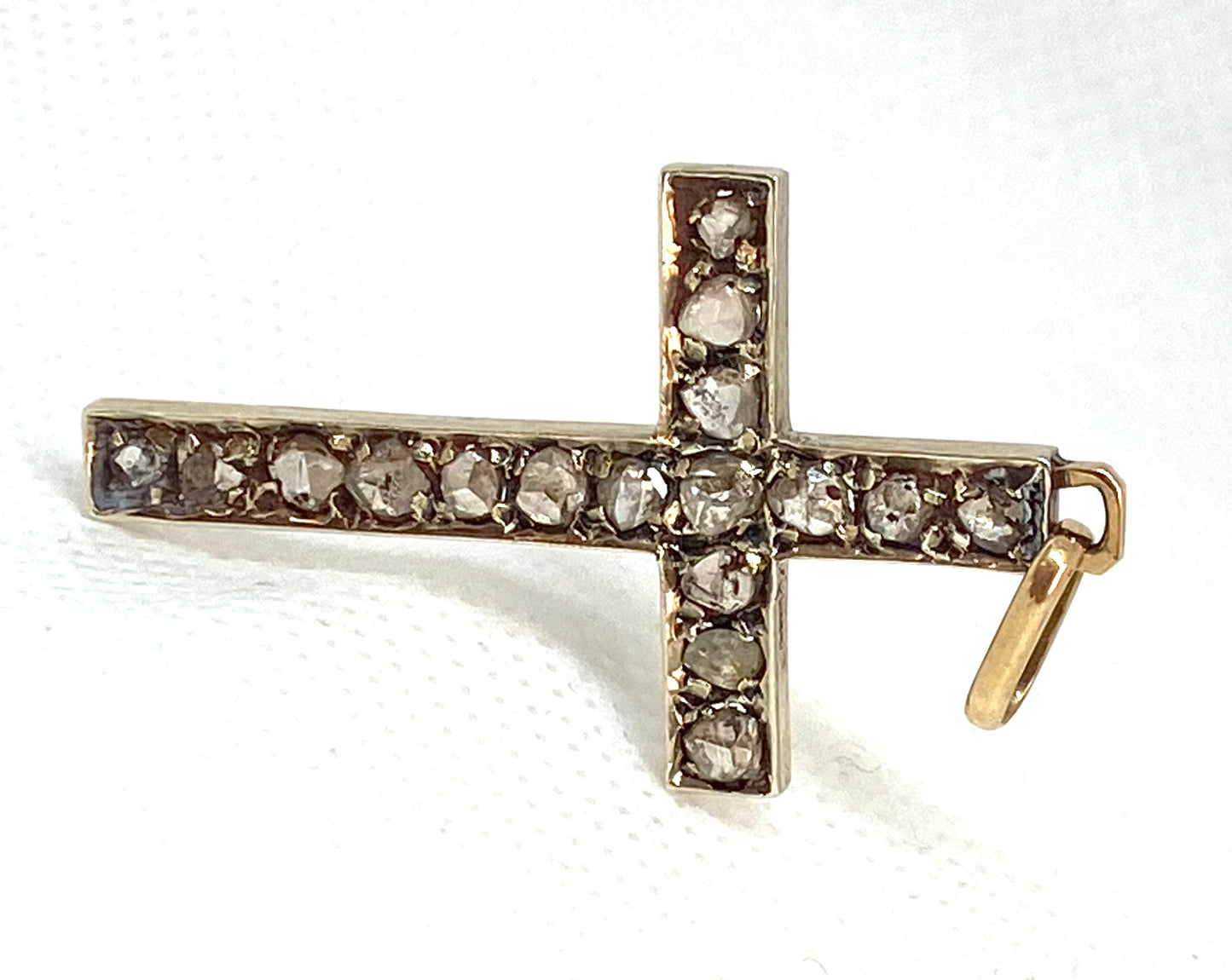 Pendente a croce, con diamanti
