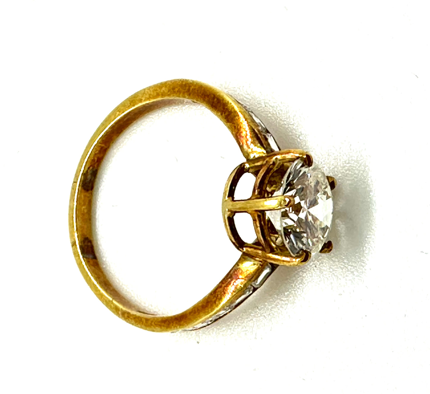 Stupendo anello di fidanzamento con diamante da 1,69 carati