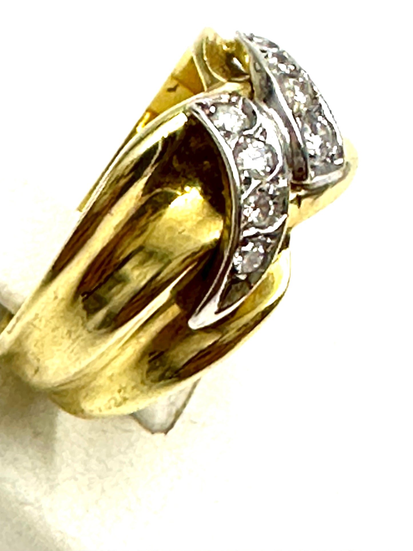 Anello da mignolo italiano, in oro giallo e diamanti