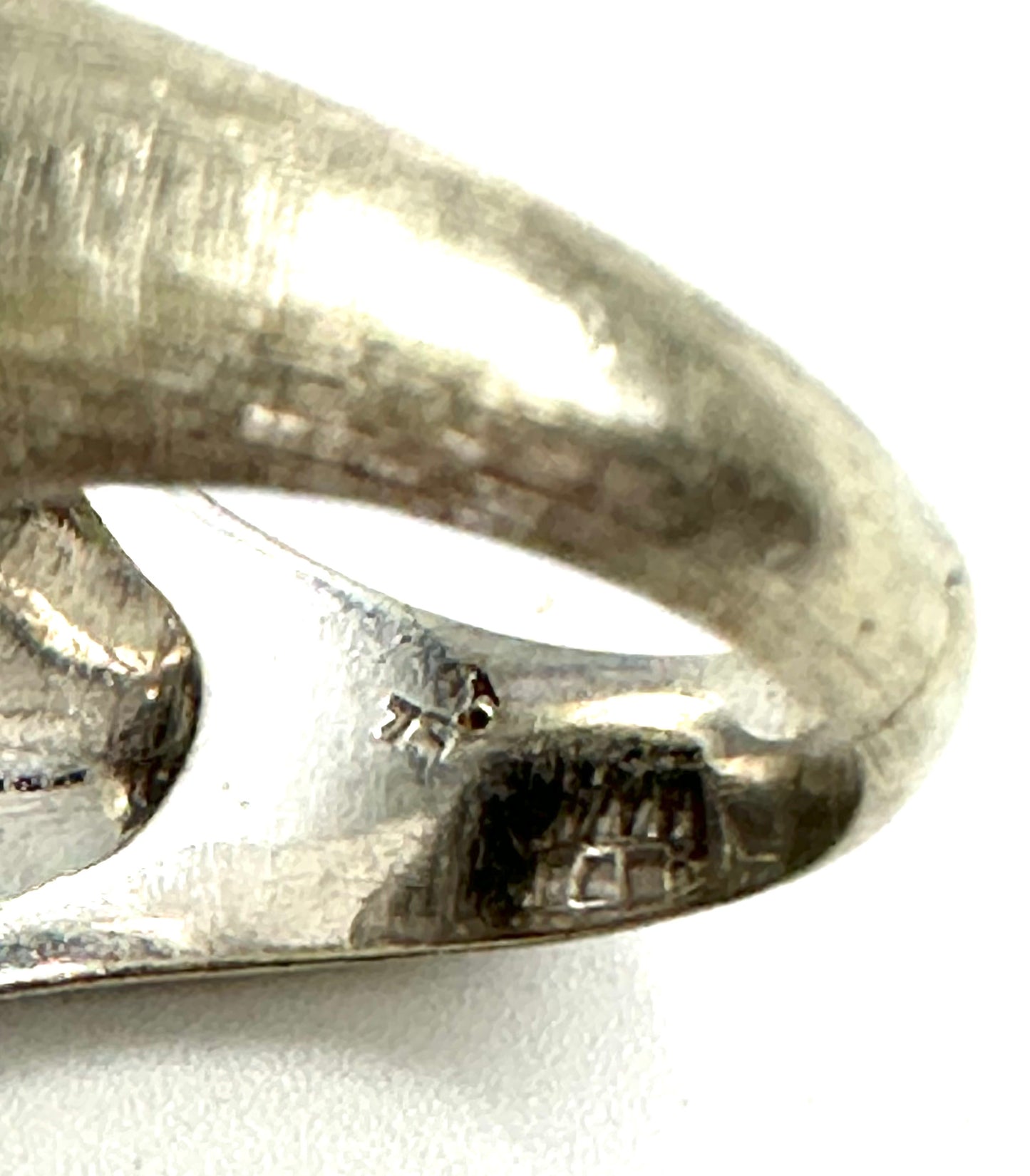 Anello da mignolo con diamanti, anni Sessanta