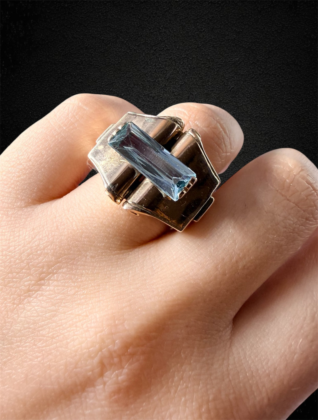 Anello Art Decó con Spinello Azzurro