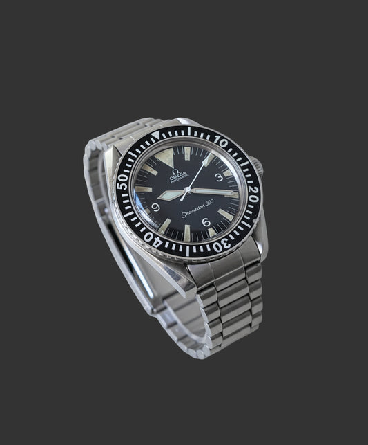 Omega Seamaster 300 "big triangle diver" Ref. 165.024 (1968)
