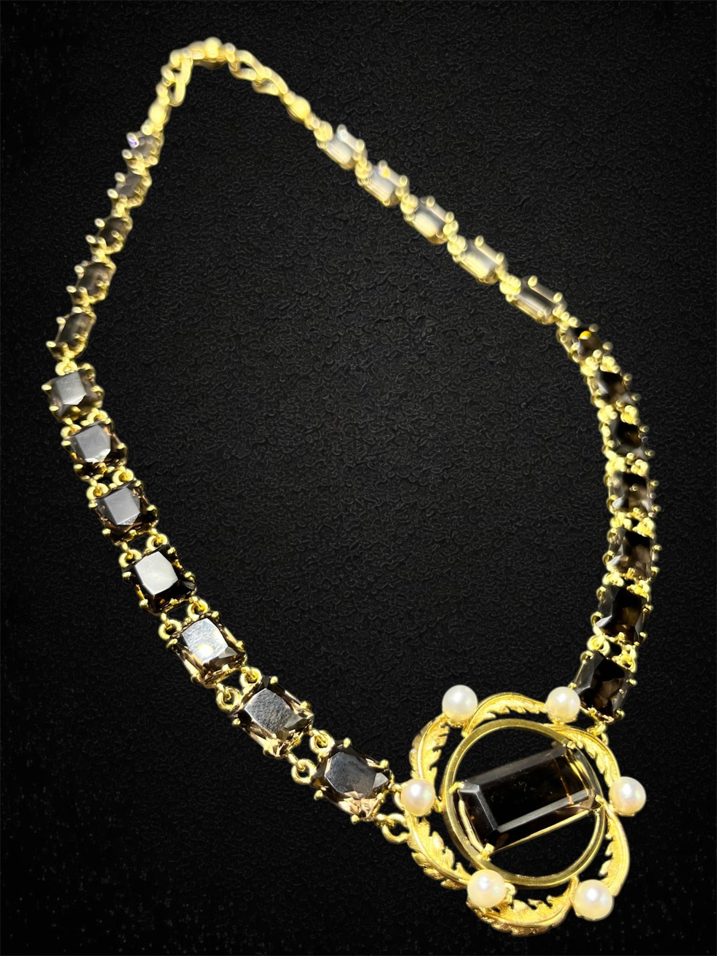 Collier in oro giallo 18K con quarzi fumé – Italia, anni ’60