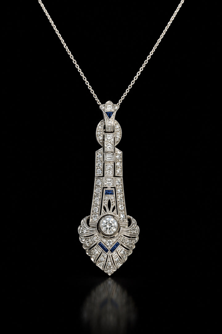 Pendente Art Deco in platino, diamanti e zaffiri