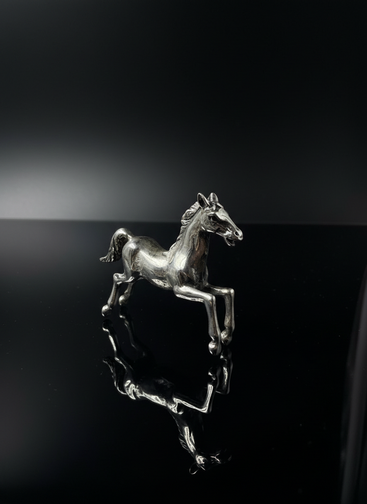 Cavallo al Galoppo in Argento