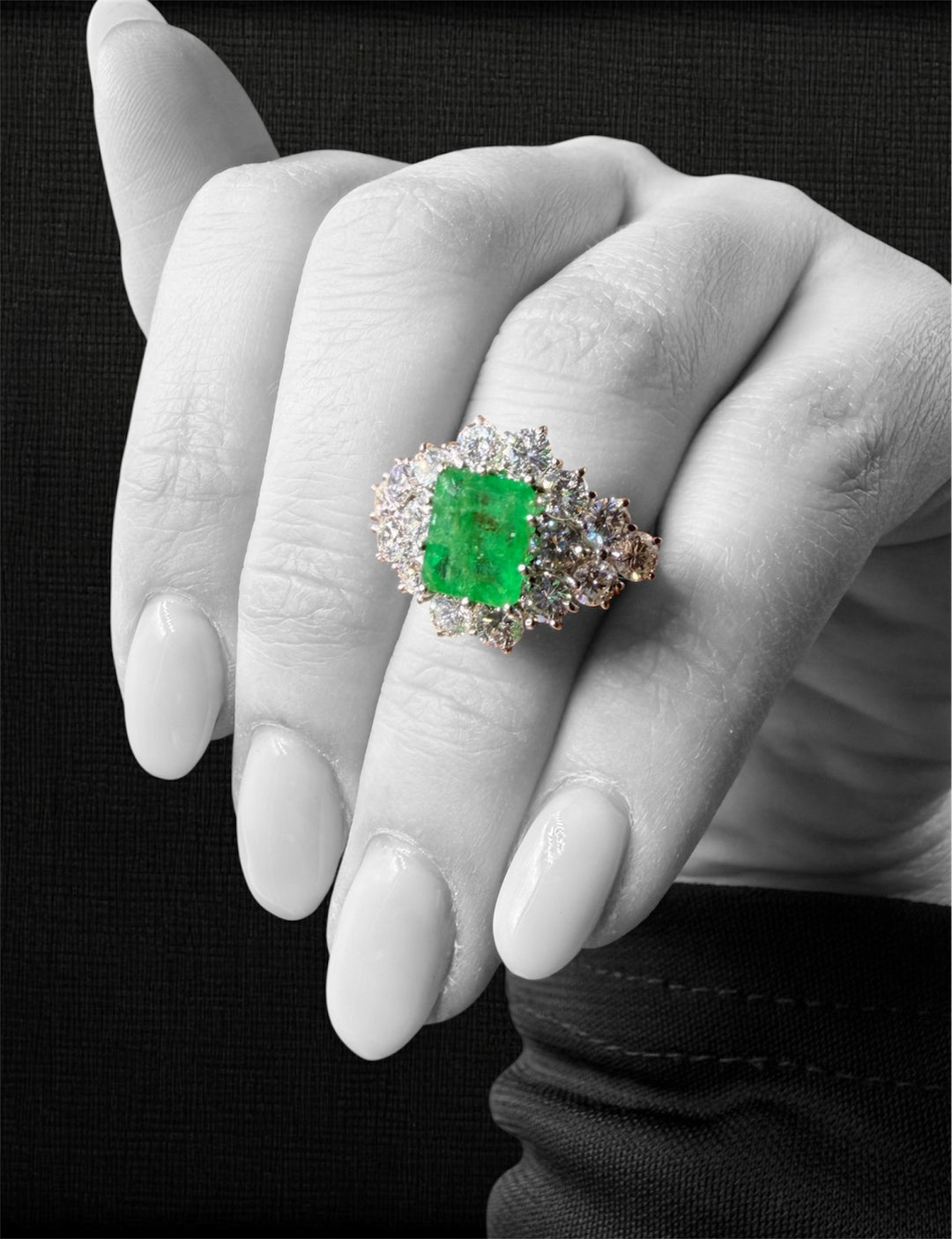 Principesco Anello Smeraldo e Diamanti