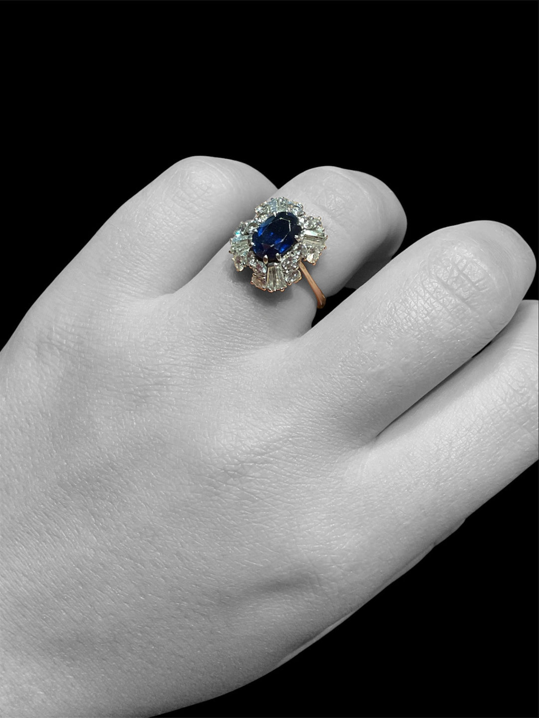 Anello “Scrigno di Zaffiro”