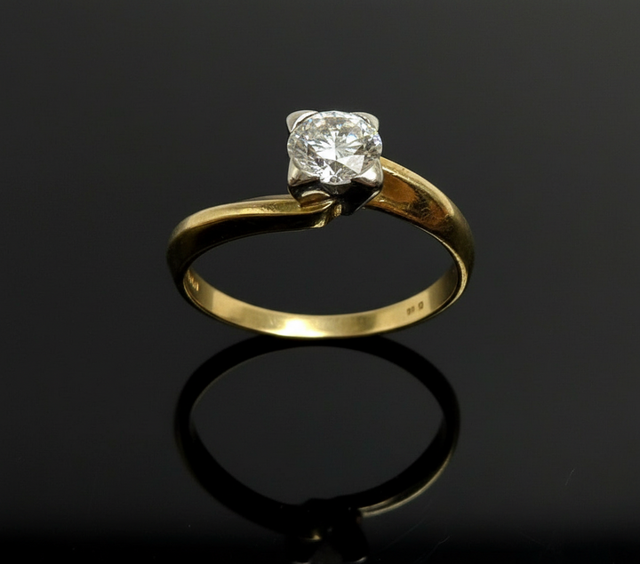 Anello solitario Salvini con Diamante da 0,40 ct.