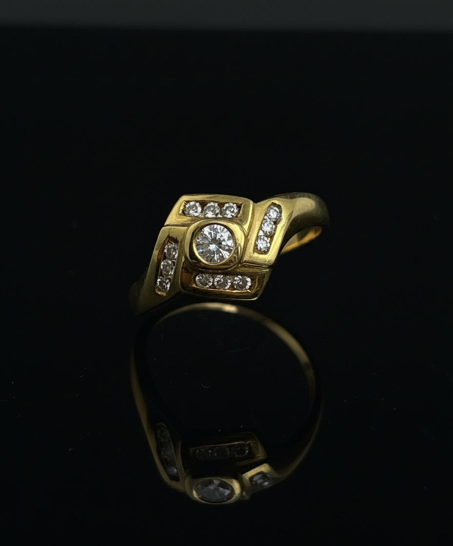 Anello Romboidale con Diamanti