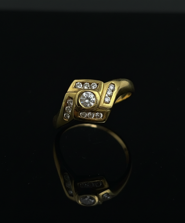 Anello Romboidale con Diamanti