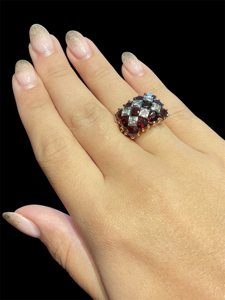 Anello cocktail Anni '50 con Granati e Diamanti