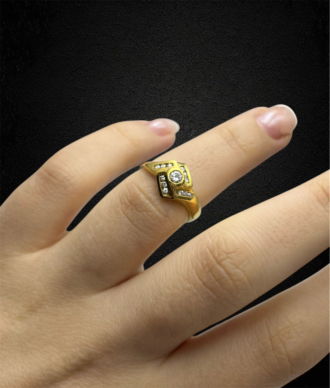 Anello Romboidale con Diamanti