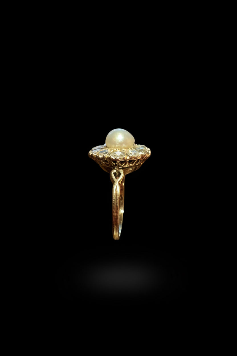 Anello austro-ungarico con perla e diamanti taglio rosa, fine '800