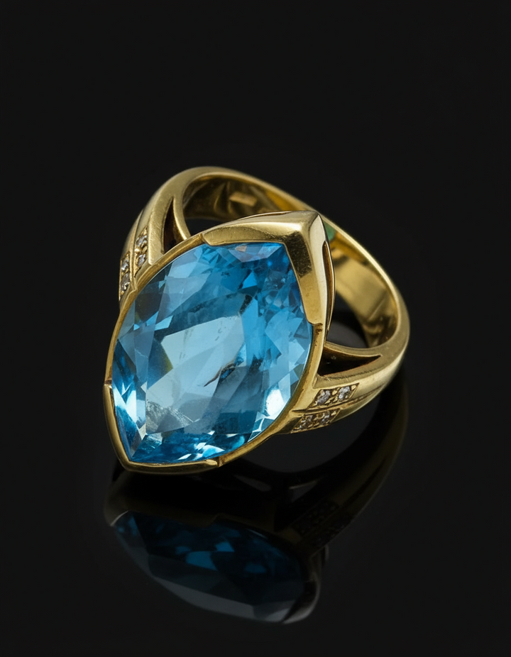 Anello con Topazio Marquise e Diamanti