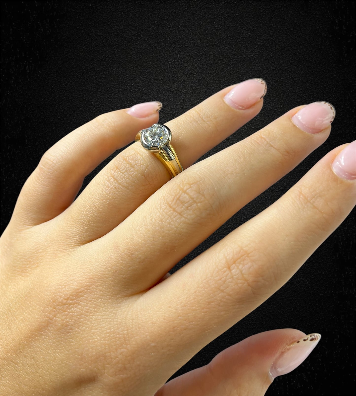 Anello in oro giallo e bianco 18K con diamante naturale 1,45 ct — Produzione Valenzana