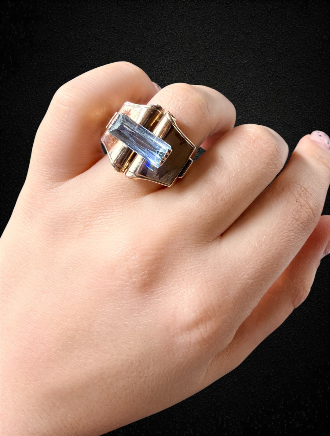 Anello Art Decó con Spinello Azzurro