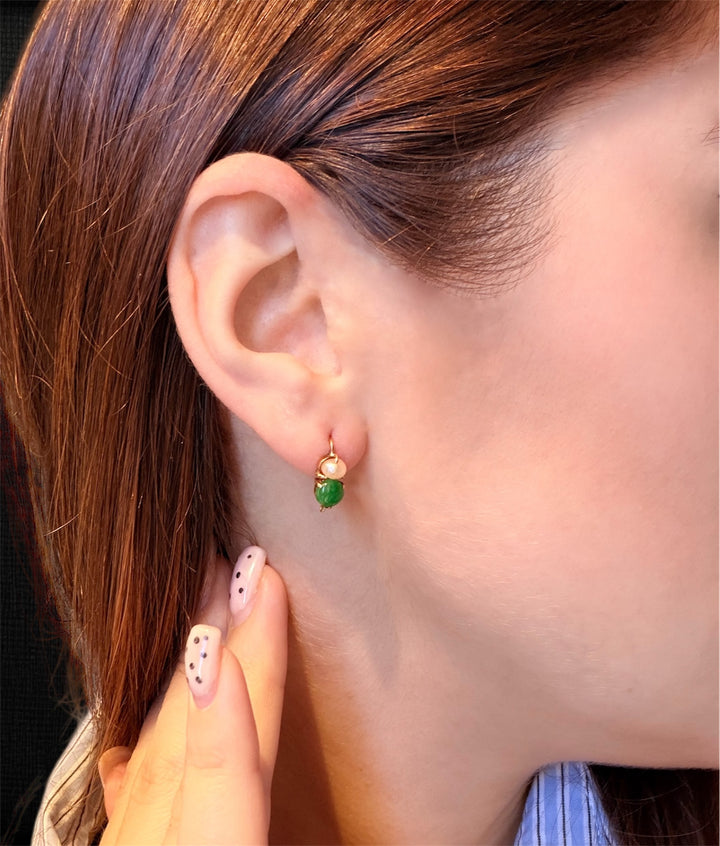 Orecchini in Oro Giallo 18K con Smeraldo e Perla Naturale