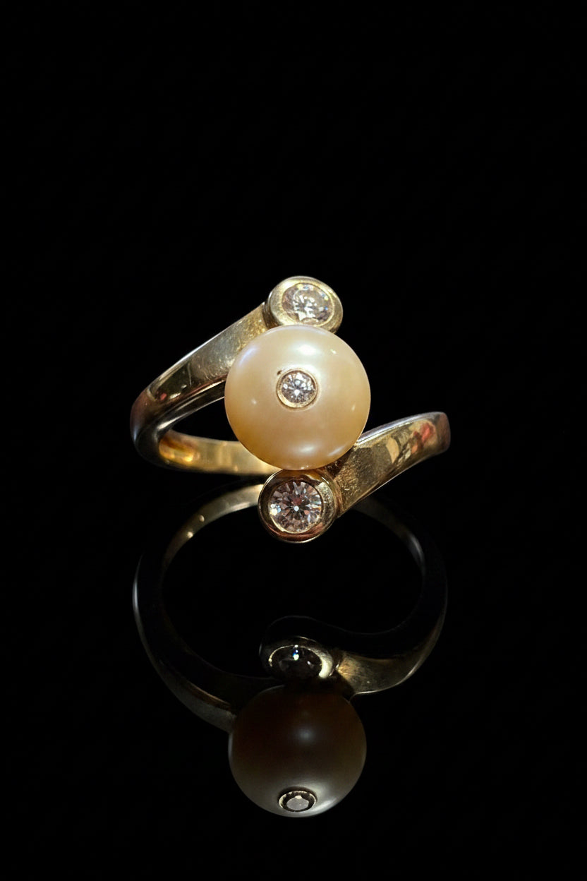 Anello vintage in oro con perla e diamanti