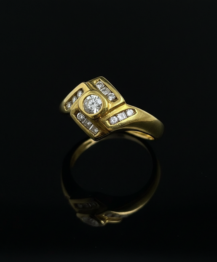 Anello Romboidale con Diamanti