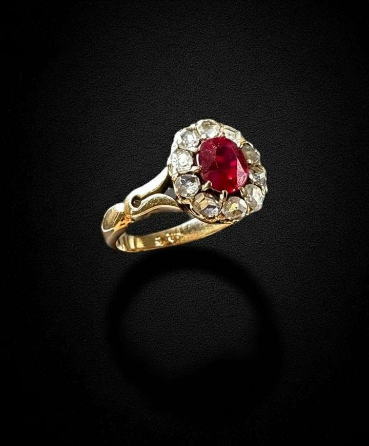 Anello Austro-Ungarico con Rubino e Diamanti