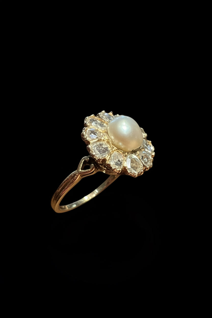 Anello austro-ungarico con perla e diamanti taglio rosa, fine '800