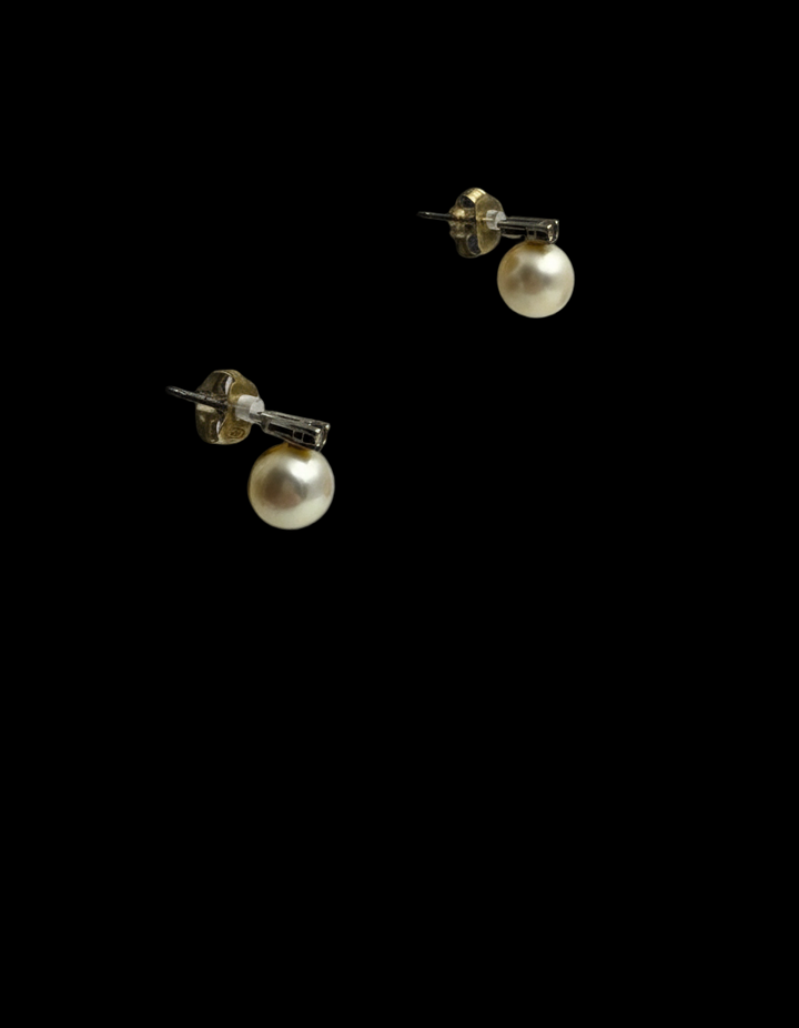 Orecchini di Perla con Diamanti al Lobo