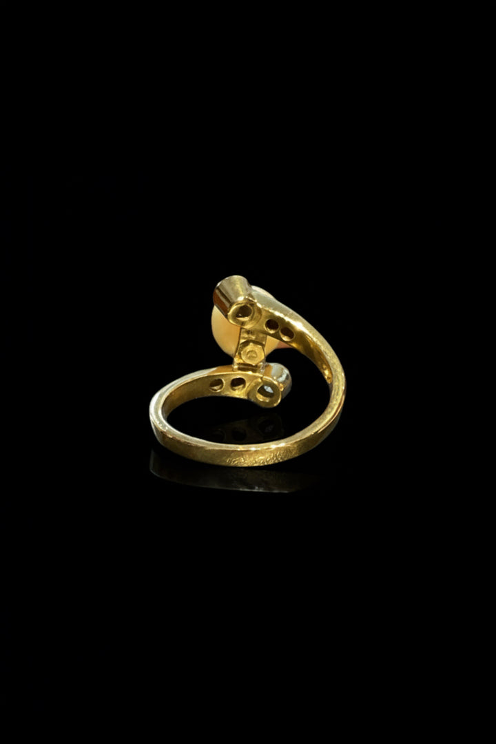 Anello vintage in oro con perla e diamanti