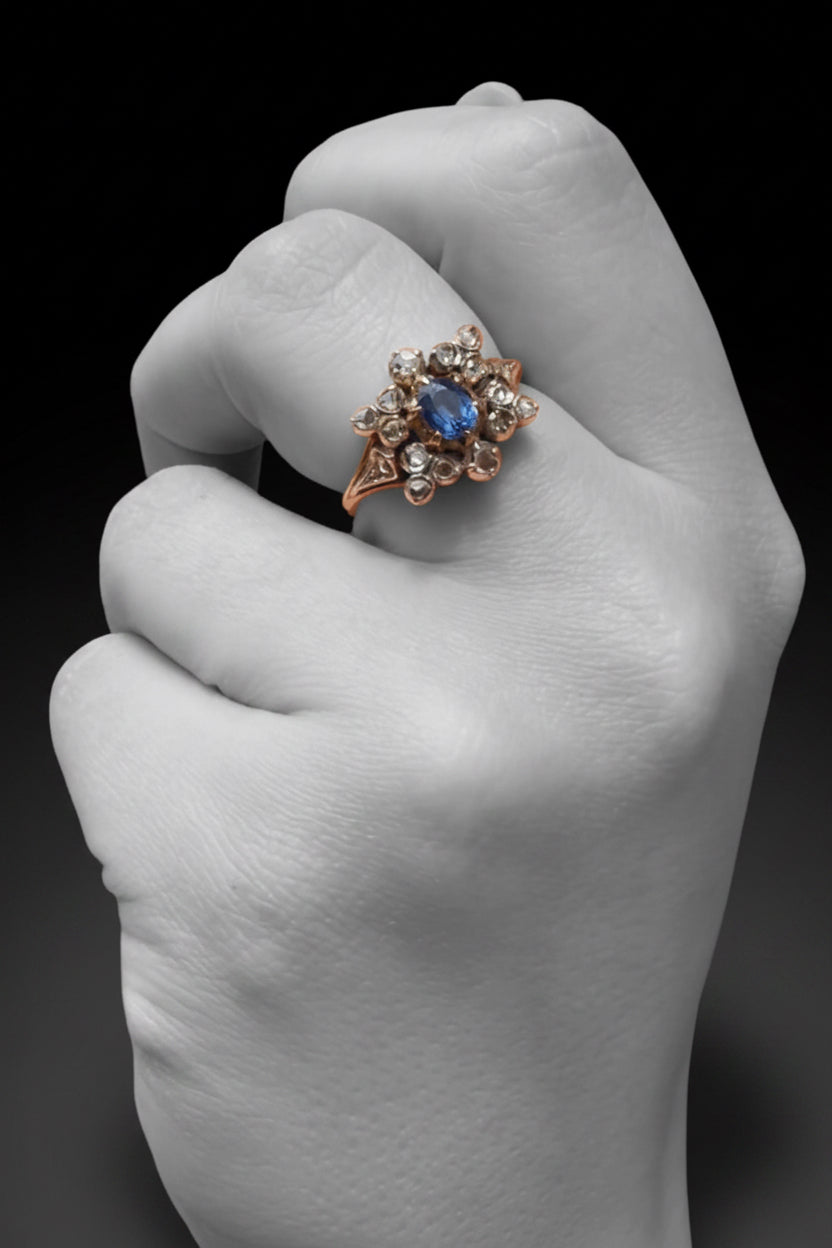 Anello stellato anni ’30 con zaffiro e diamanti naturali