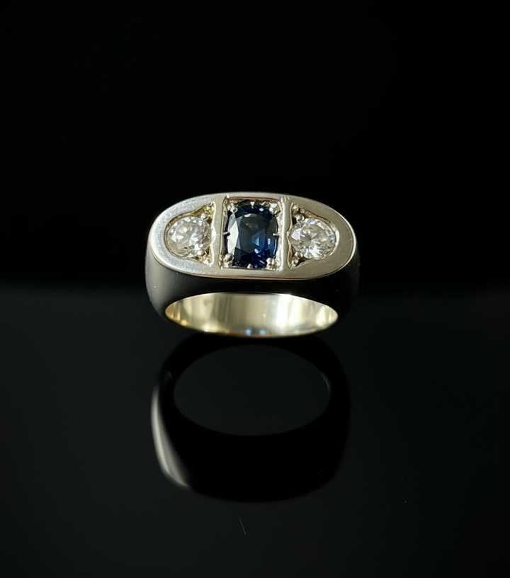 Anello a Ponte con Zaffiro e Diamanti. Primi '900