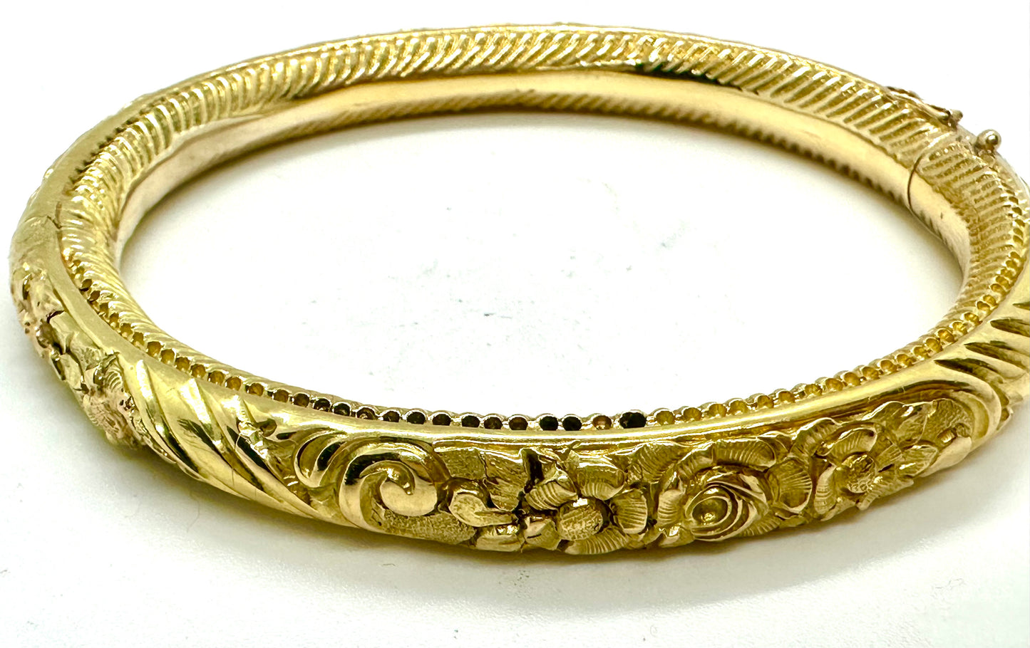 Bracciale d’epoca in oro 18K realizzato a canna vuota, primi del '900