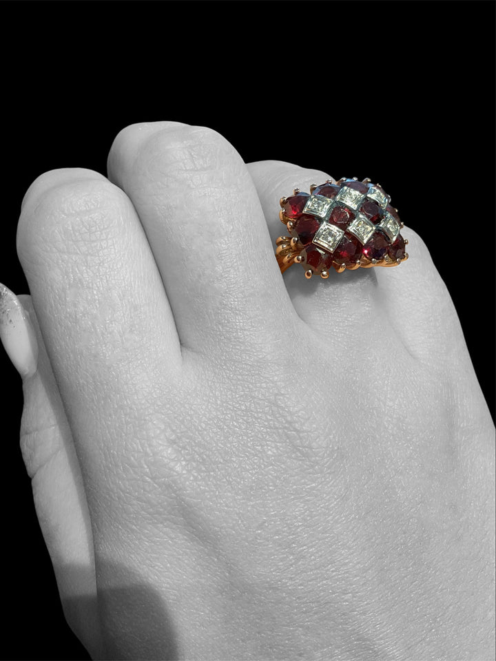 Anello cocktail Anni '50 con Granati e Diamanti