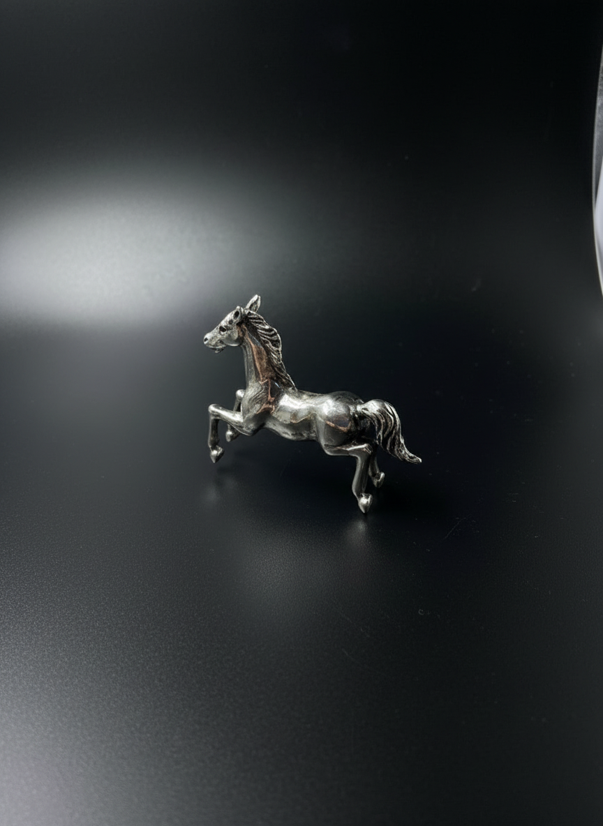 Cavallo al Galoppo in Argento
