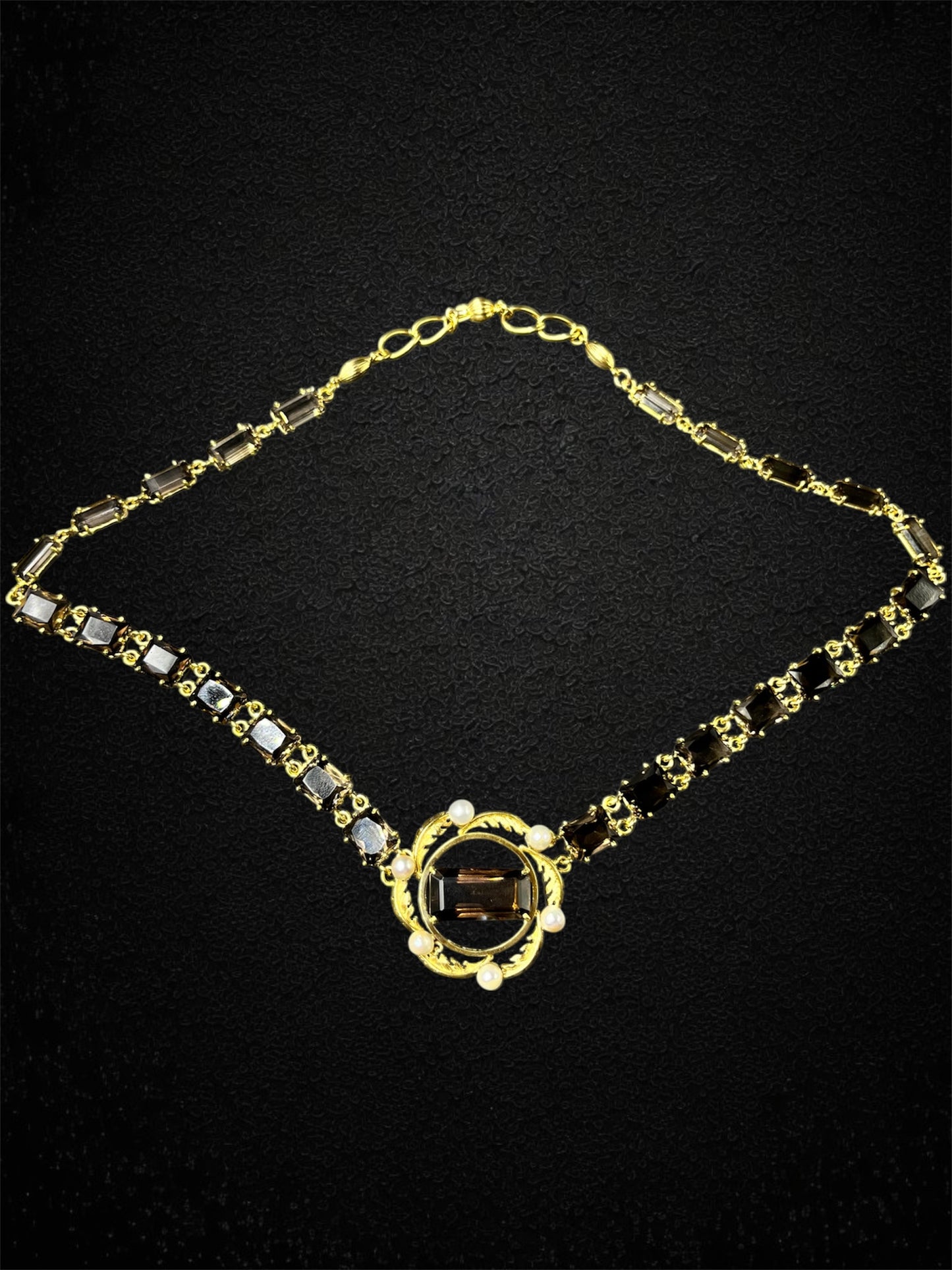 Collier in oro giallo 18K con quarzi fumé – Italia, anni ’60