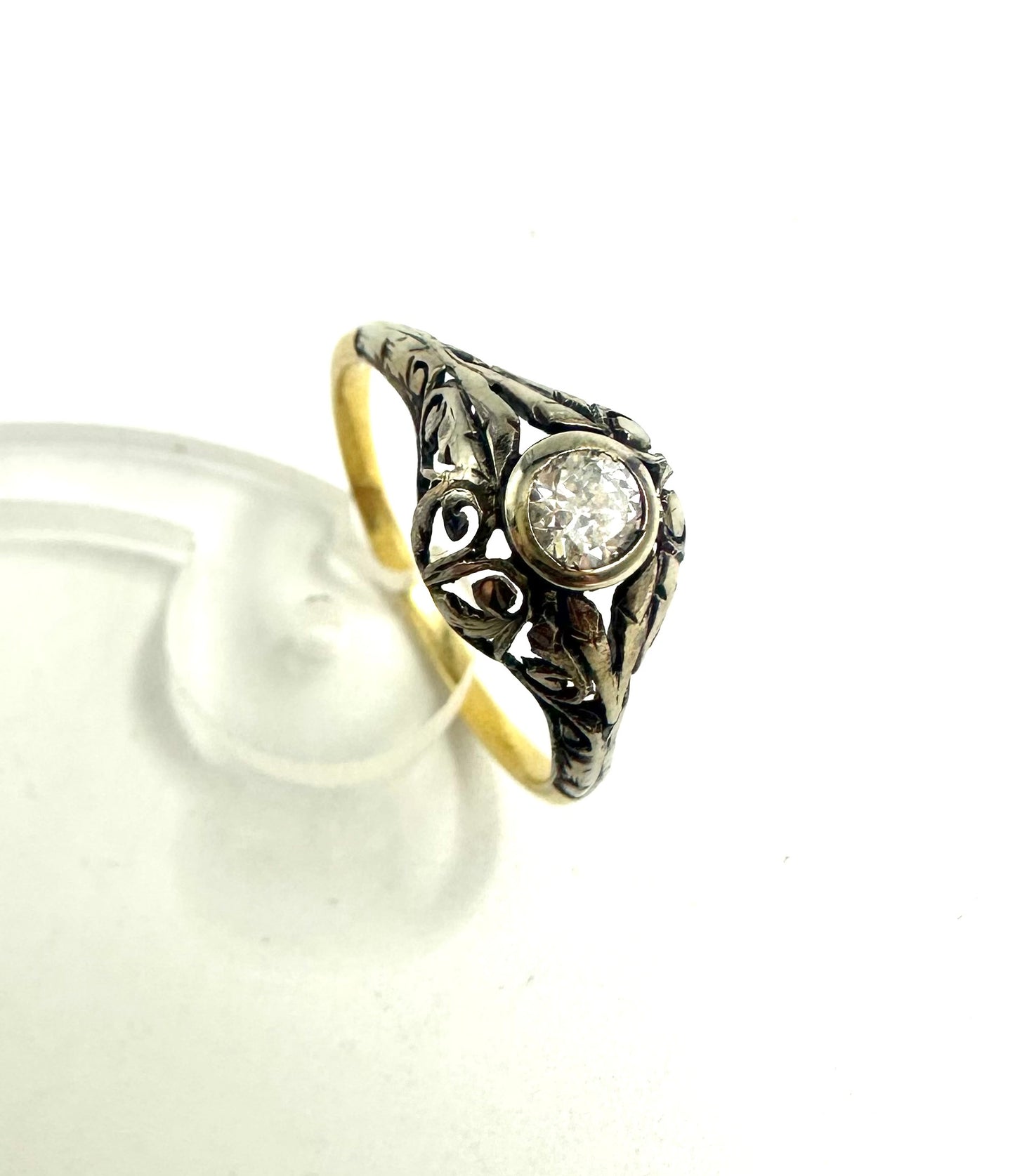 Anello stile Jugendstil dei primi del '900, fabbricato nell'Impero Austro-Ungarico