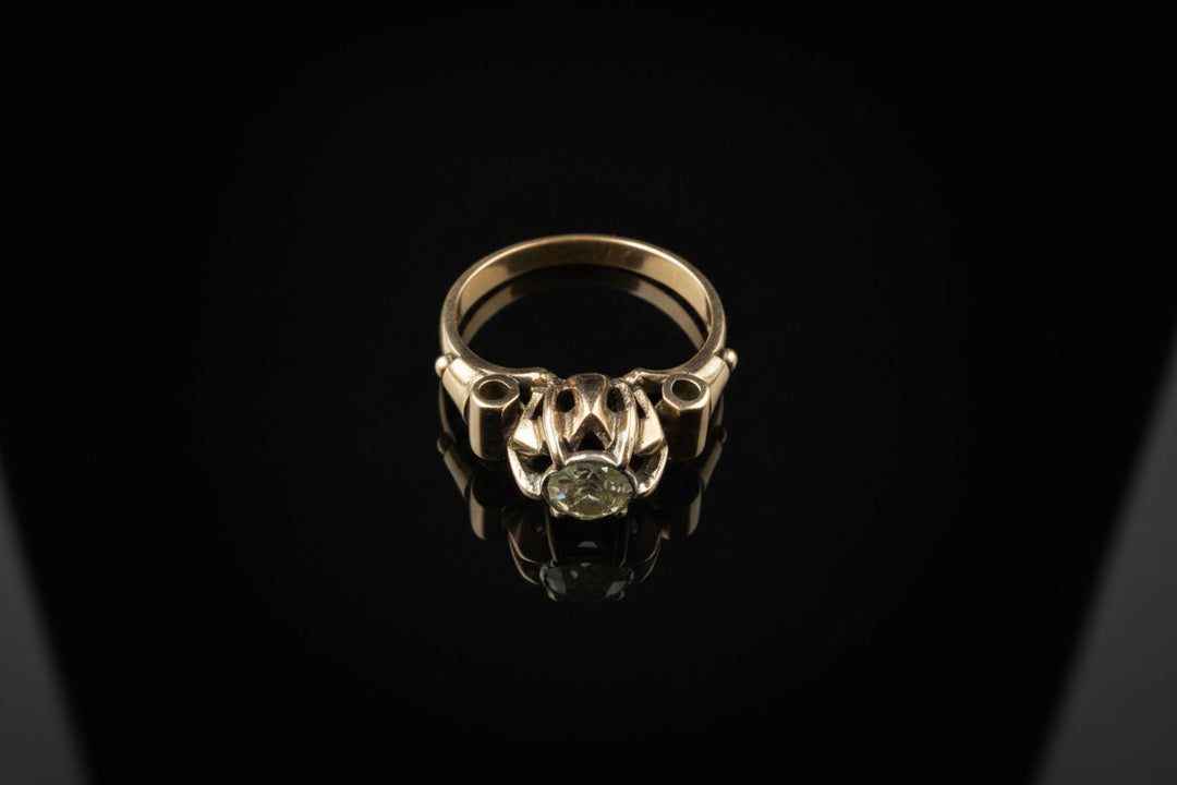 Solitario Anni '20 con Diamante Fancy