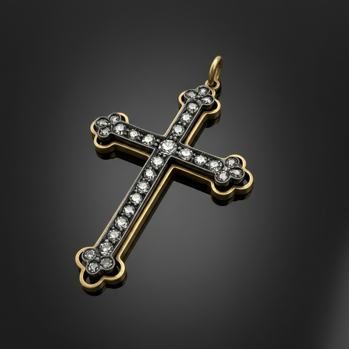 Croce Pendente con Diamanti