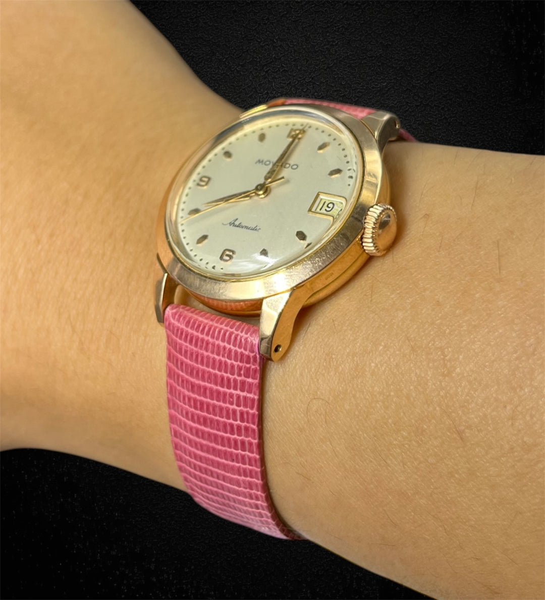 Movado, anni ’50 — cassa a vite in oro 18K, calibro 224A